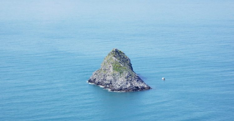 Isola_Argentarola_(GR)