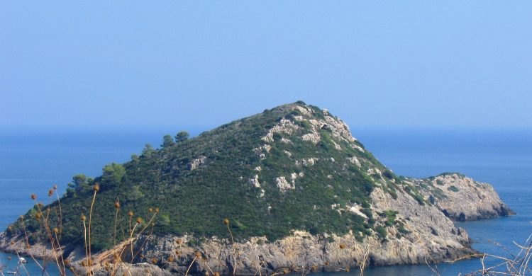 Monte_Argentario_-_Isola_rossa_2