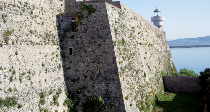 faro_Porto_Ercole_Bastione_est